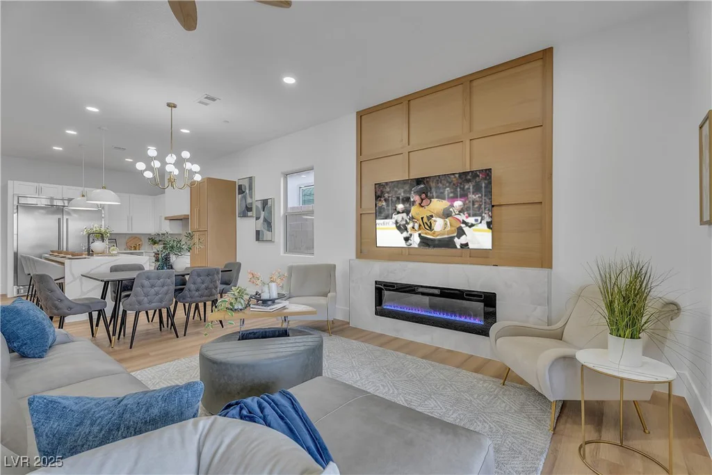 154 Nine Mile Creek, Las Vegas, NV 89138
