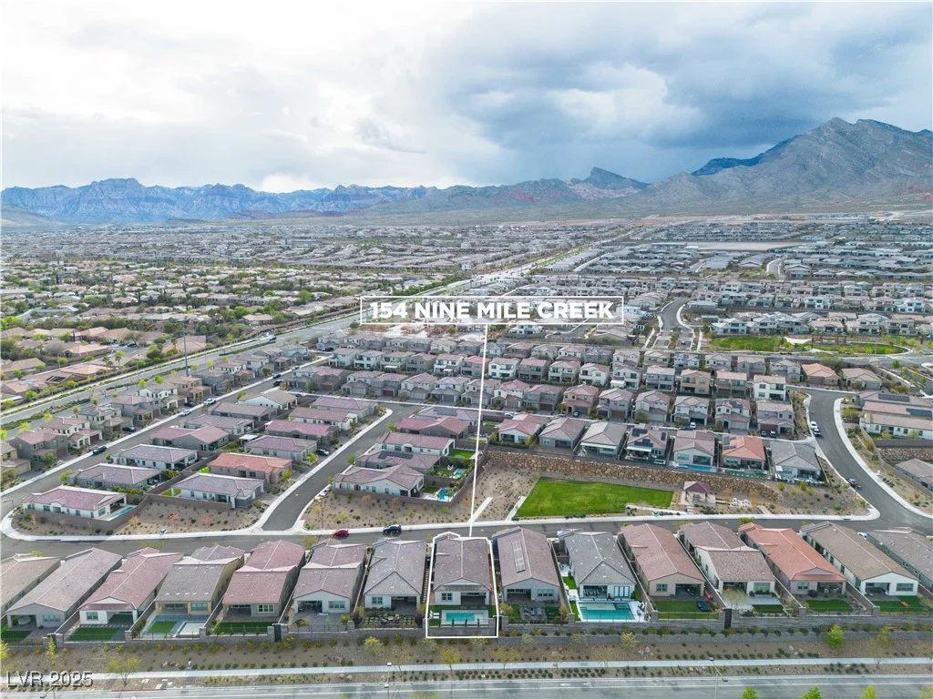 154 Nine Mile Creek, Las Vegas, NV 89138