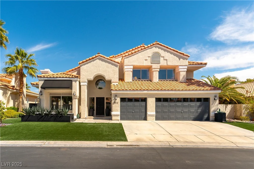 8816 Saint Pierre, Las Vegas, NV 89134