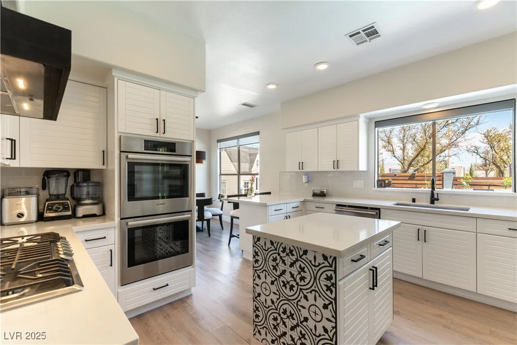 8816 Saint Pierre, Las Vegas, NV 89134
