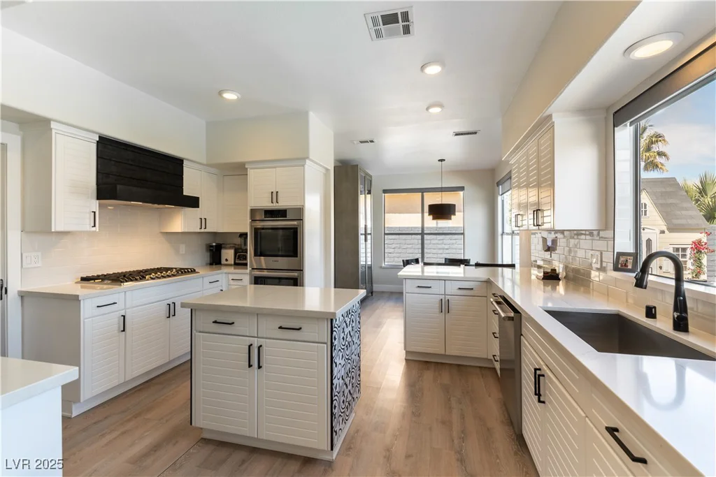 8816 Saint Pierre, Las Vegas, NV 89134