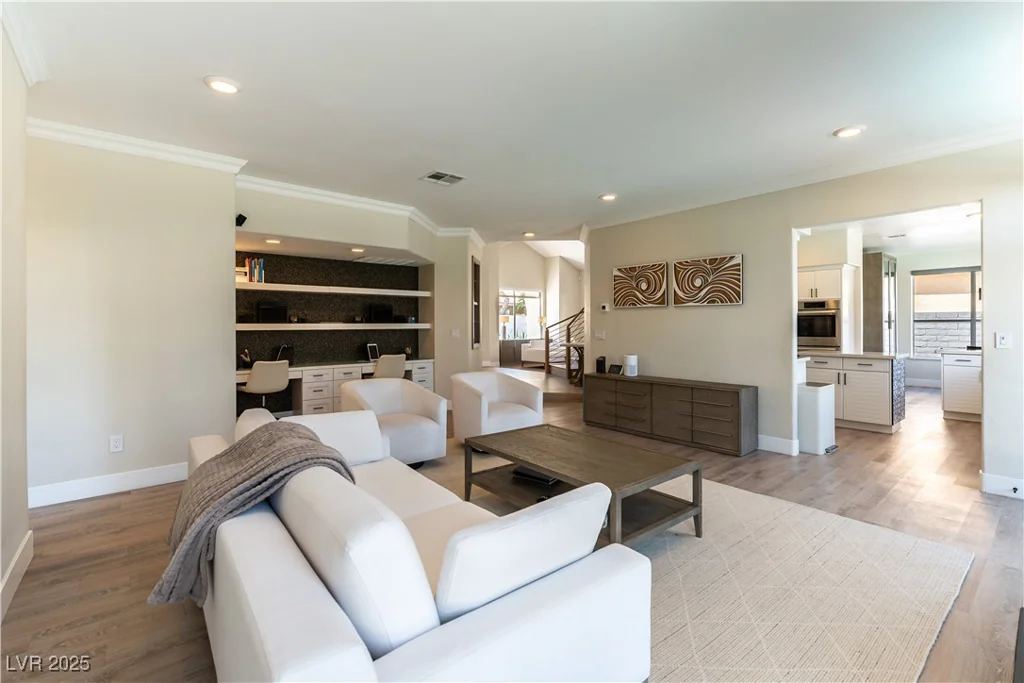 8816 Saint Pierre, Las Vegas, NV 89134