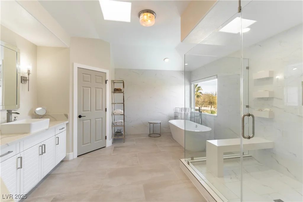 8816 Saint Pierre, Las Vegas, NV 89134