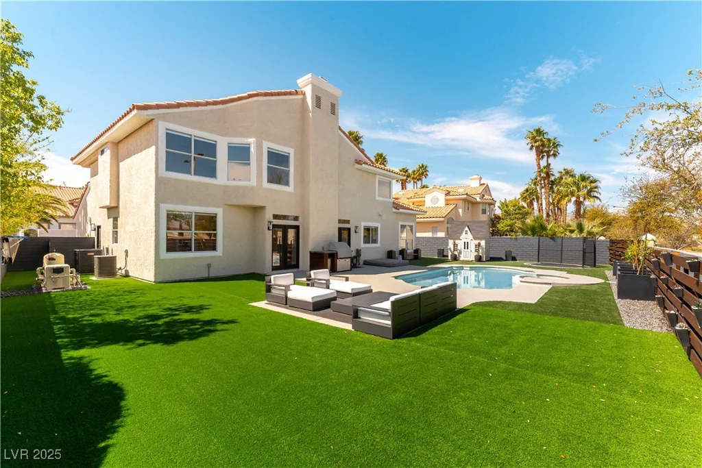 8816 Saint Pierre, Las Vegas, NV 89134