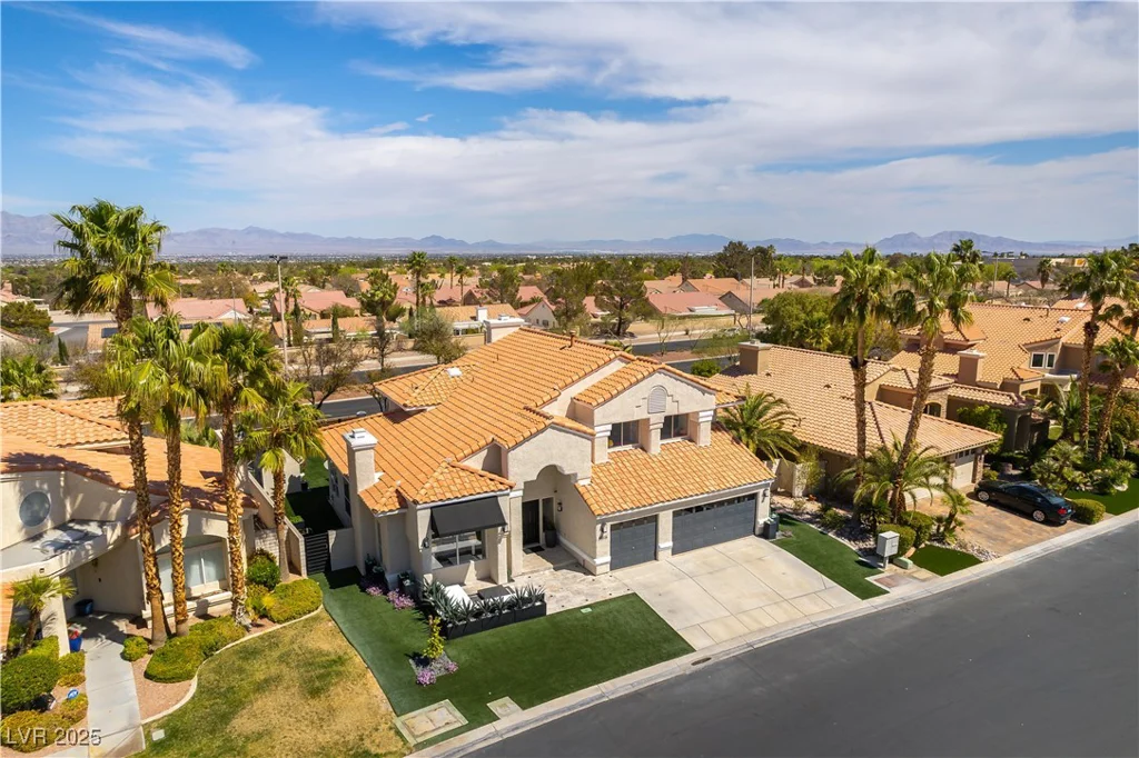 8816 Saint Pierre, Las Vegas, NV 89134