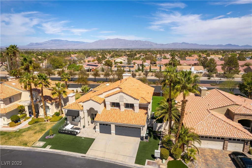 8816 Saint Pierre, Las Vegas, NV 89134