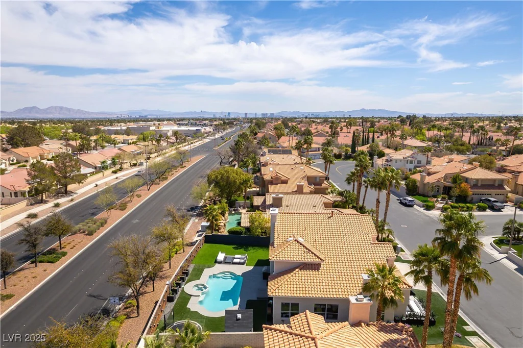 8816 Saint Pierre, Las Vegas, NV 89134