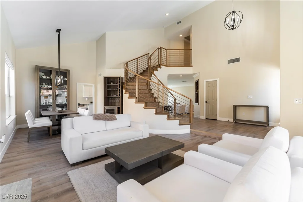 8816 Saint Pierre, Las Vegas, NV 89134
