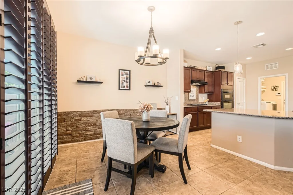 7154 Brighton Village, Las Vegas, NV 89166