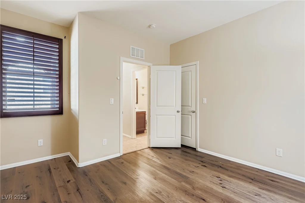 7154 Brighton Village, Las Vegas, NV 89166