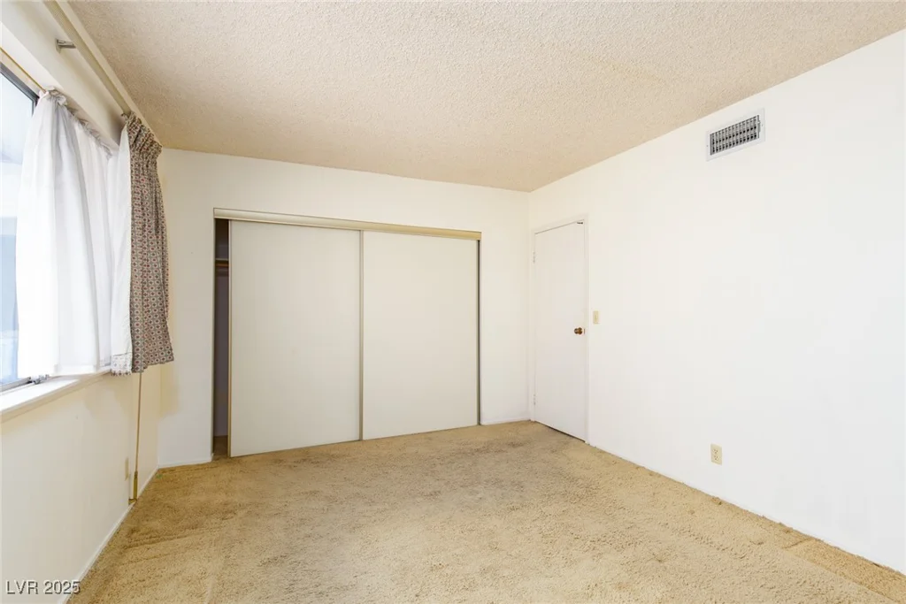 3871 Sinclair, Las Vegas, NV 89121