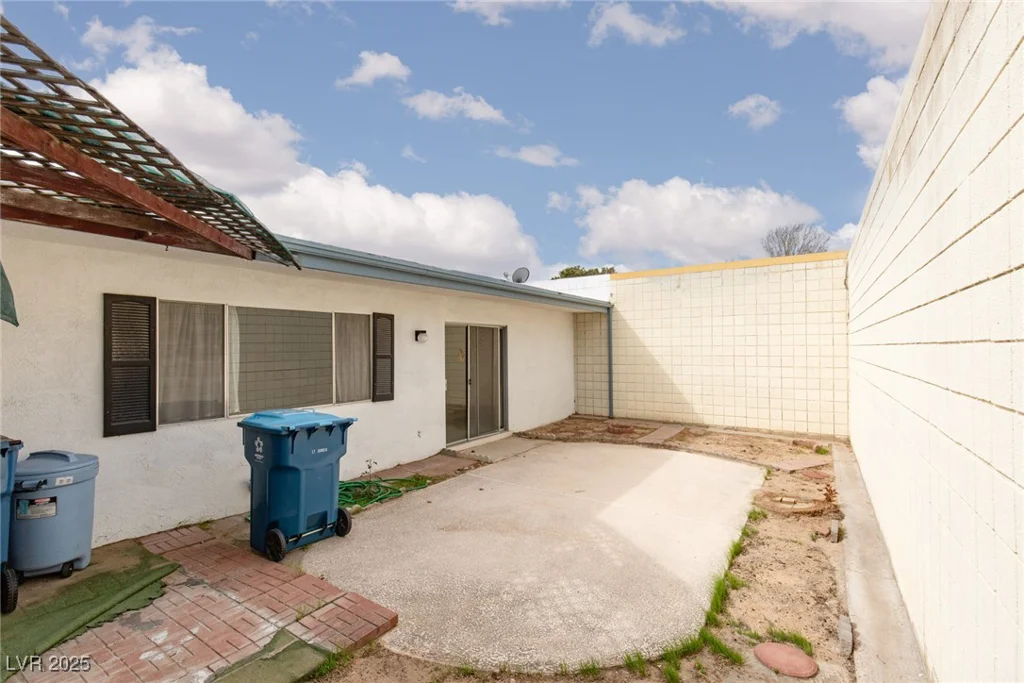 3871 Sinclair, Las Vegas, NV 89121