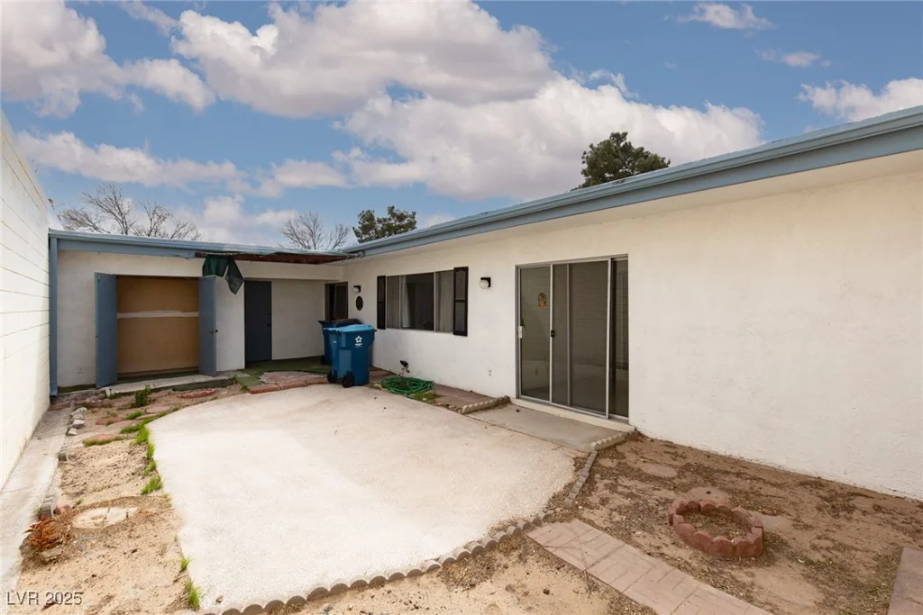 3871 Sinclair, Las Vegas, NV 89121