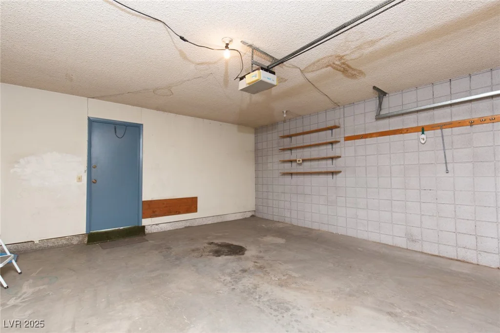 3871 Sinclair, Las Vegas, NV 89121
