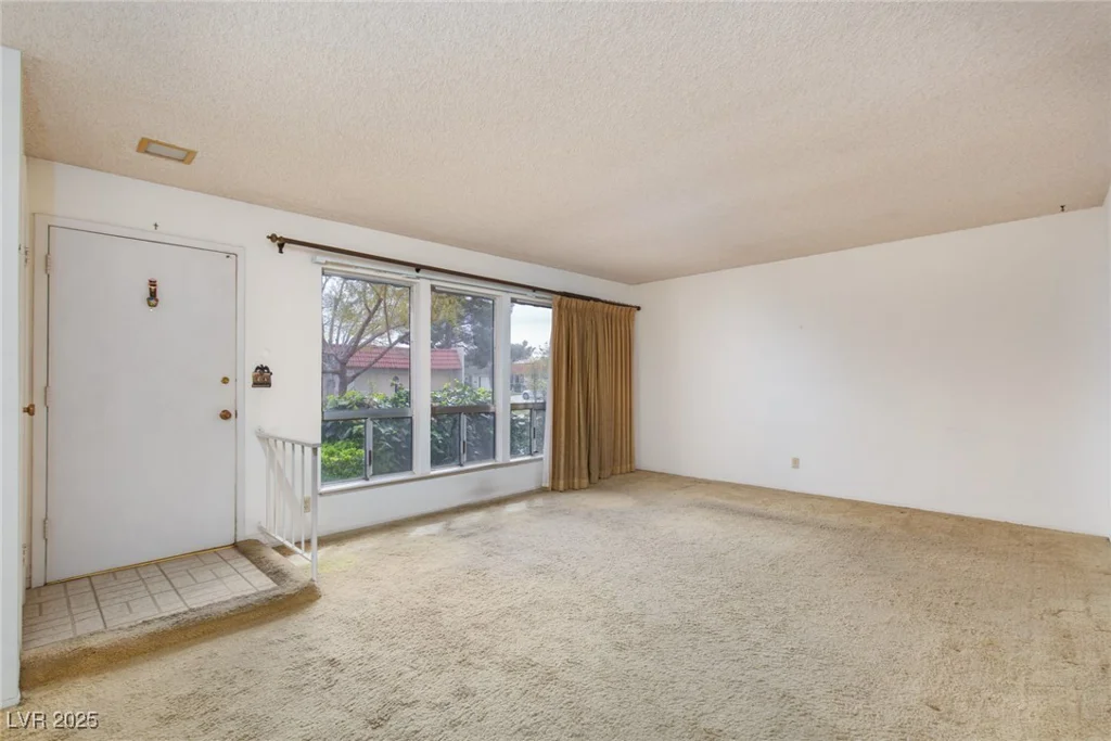 3871 Sinclair, Las Vegas, NV 89121
