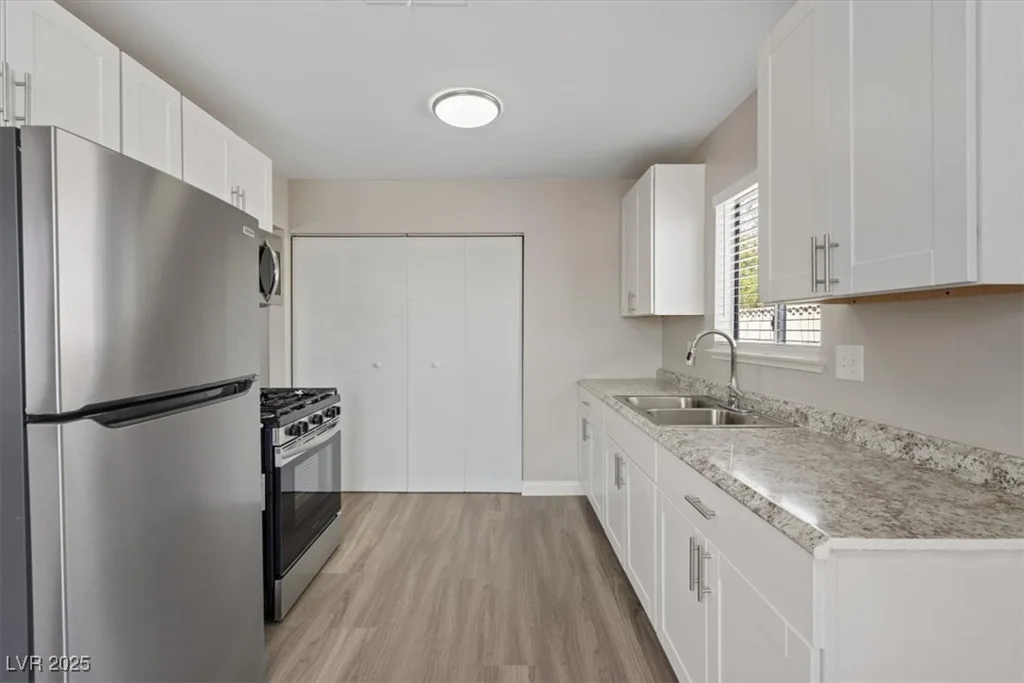 4562 Scott, Las Vegas, NV 89102