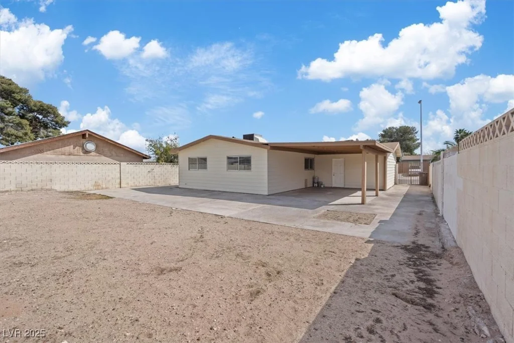 4562 Scott, Las Vegas, NV 89102