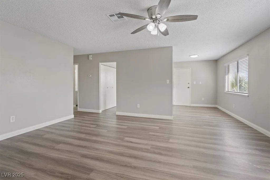 4562 Scott, Las Vegas, NV 89102