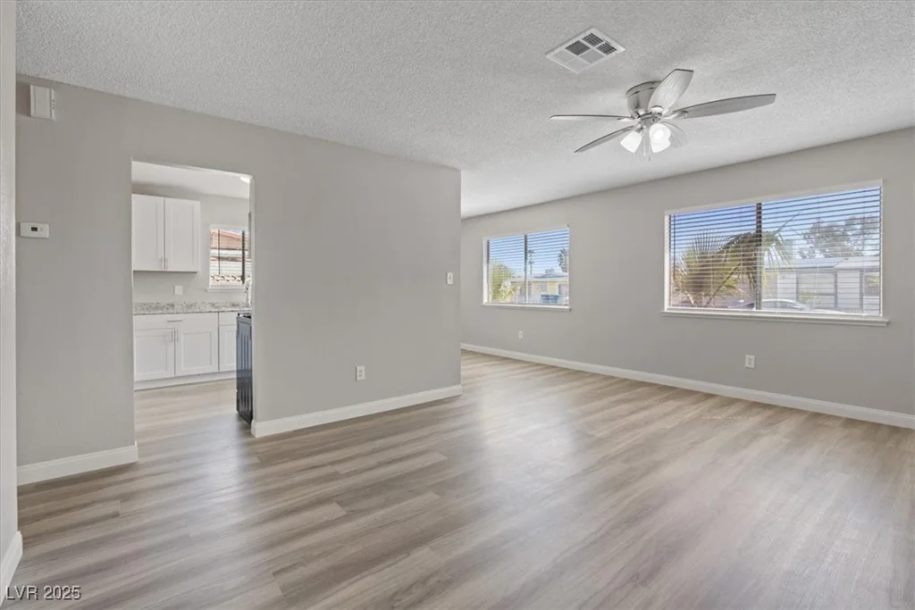4562 Scott, Las Vegas, NV 89102