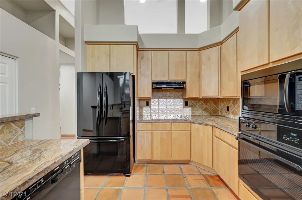 8470 Pioneer, Las Vegas, NV 89113