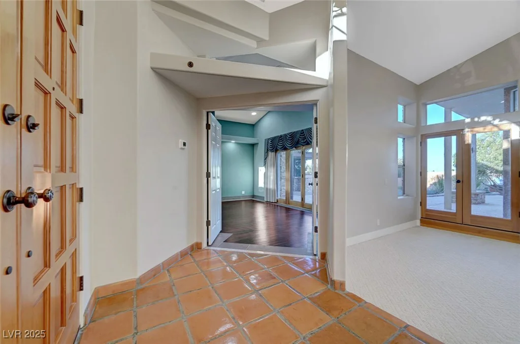 8470 Pioneer, Las Vegas, NV 89113