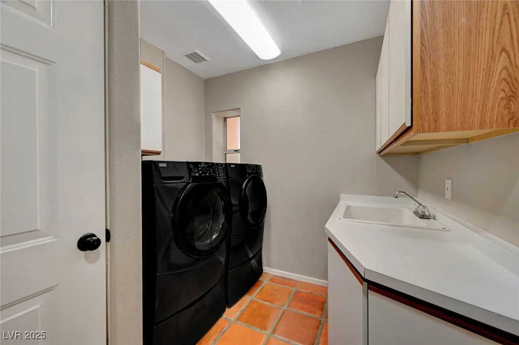 8470 Pioneer, Las Vegas, NV 89113