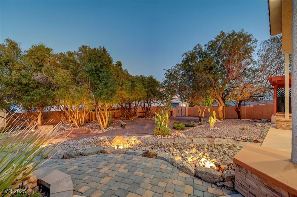 8470 Pioneer, Las Vegas, NV 89113