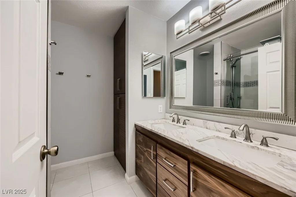 2721 Family, Las Vegas, NV 89117