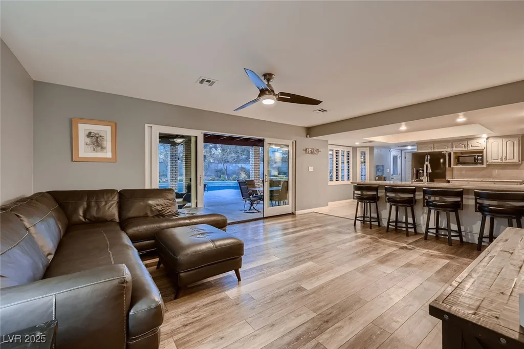 2721 Family, Las Vegas, NV 89117