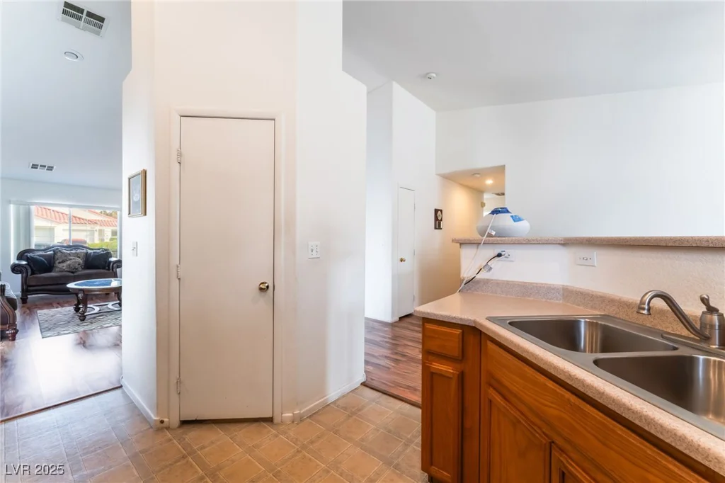 2117 Mountain Sunset, North Las Vegas, NV 89031