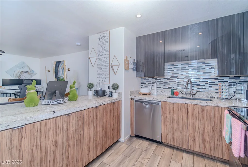 8410 Eldora, Las Vegas, NV 89117