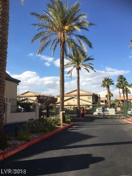 8410 Eldora, Las Vegas, NV 89117