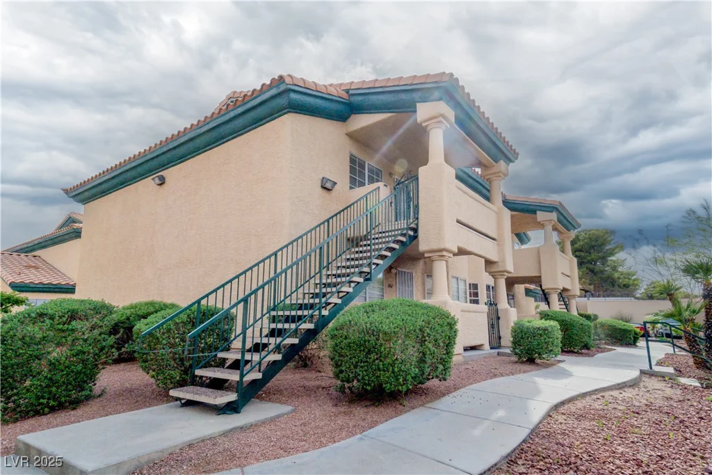 8410 Eldora, Las Vegas, NV 89117