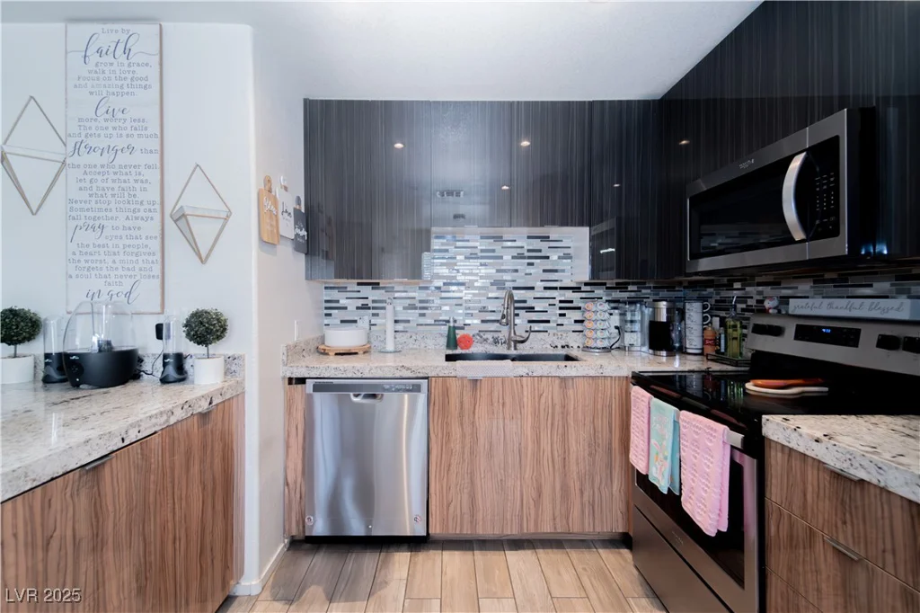 8410 Eldora, Las Vegas, NV 89117