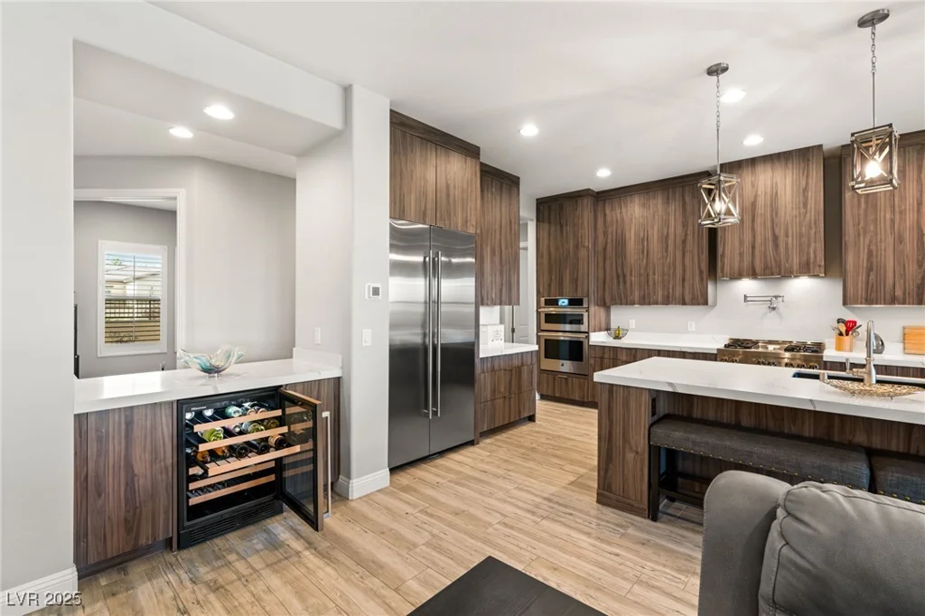 5860 Noah Springs, Las Vegas, NV 89149