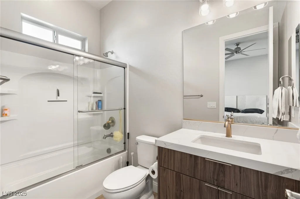 5860 Noah Springs, Las Vegas, NV 89149