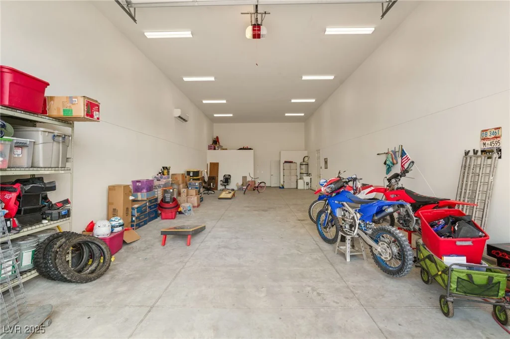 5860 Noah Springs, Las Vegas, NV 89149