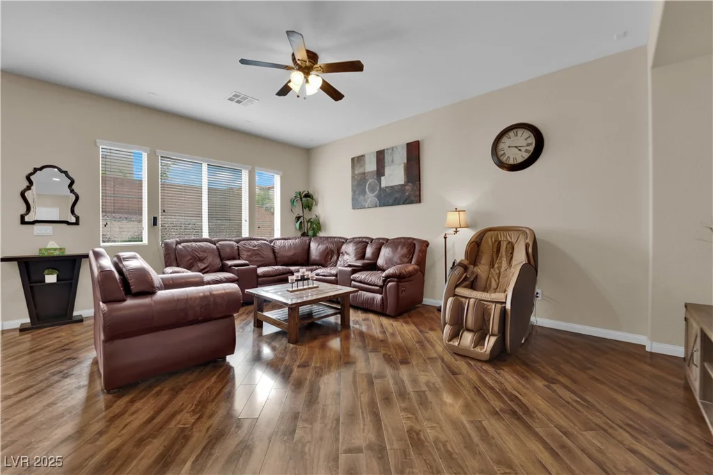 6647 Rego Park, Las Vegas, NV 89166