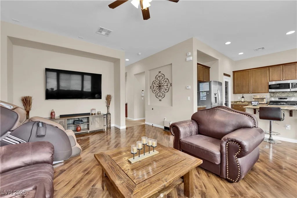 6647 Rego Park, Las Vegas, NV 89166