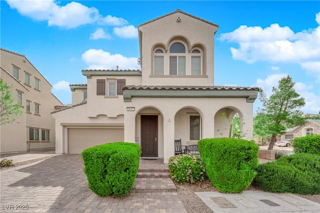 6647 Rego Park, Las Vegas, NV 89166