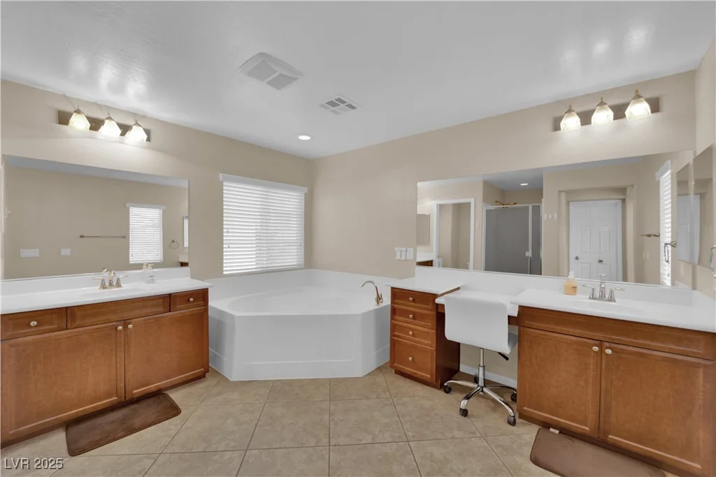 6647 Rego Park, Las Vegas, NV 89166
