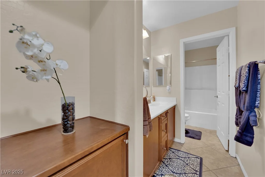 6647 Rego Park, Las Vegas, NV 89166