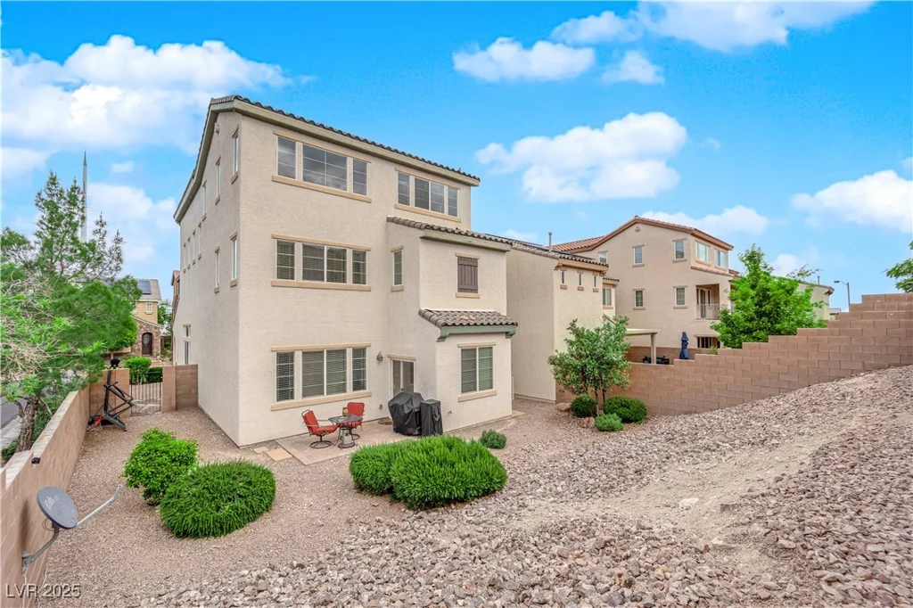 6647 Rego Park, Las Vegas, NV 89166