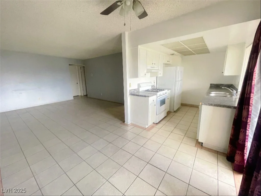1440 Vegas Valley, Las Vegas, NV 89169
