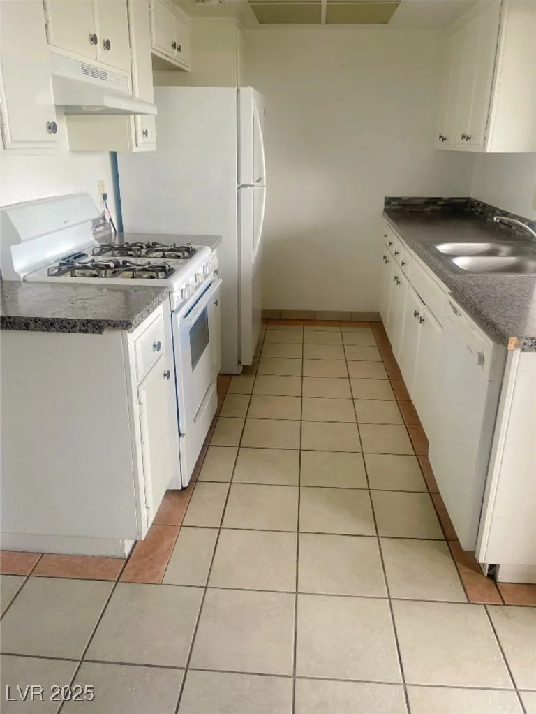 1440 Vegas Valley, Las Vegas, NV 89169