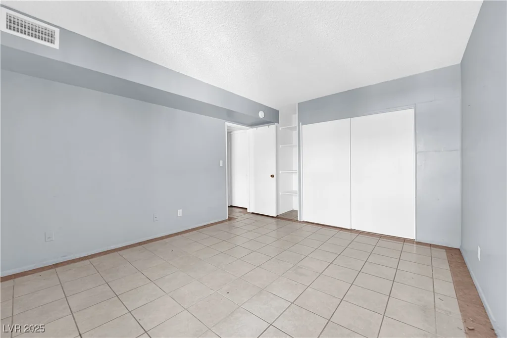 1440 Vegas Valley, Las Vegas, NV 89169