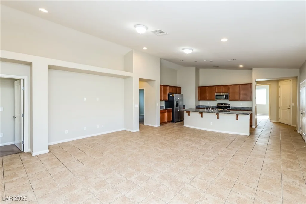 6856 Council Heights, Las Vegas, NV 89142