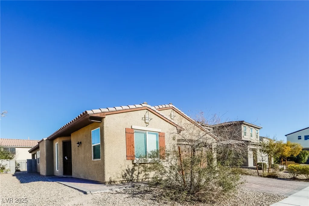 6856 Council Heights, Las Vegas, NV 89142