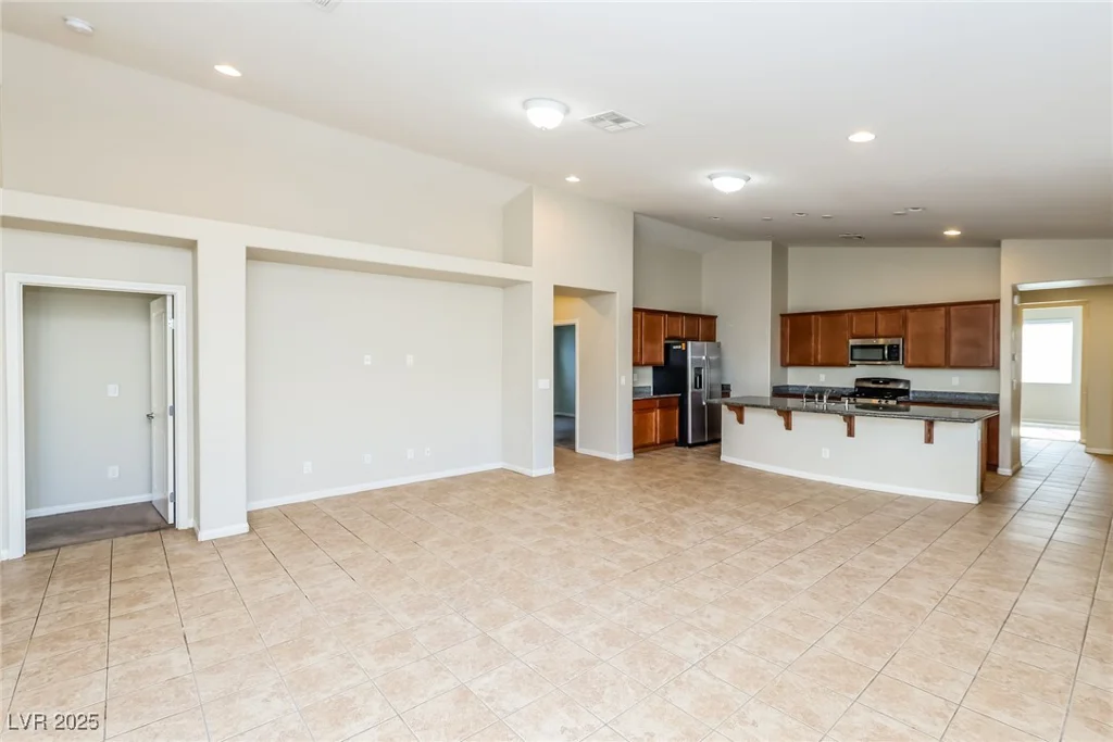 6856 Council Heights, Las Vegas, NV 89142