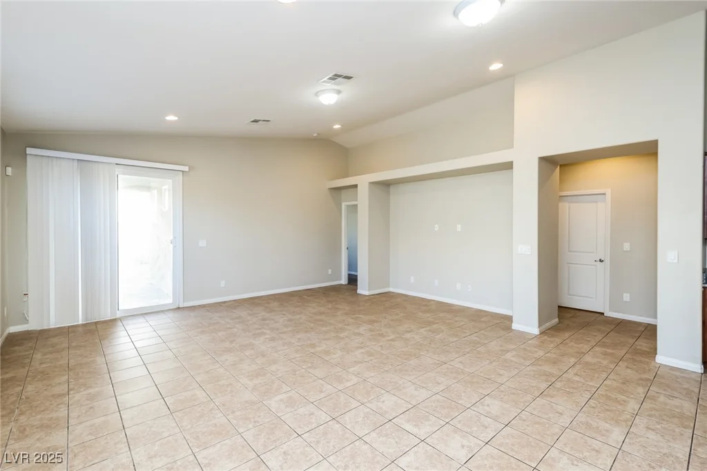 6856 Council Heights, Las Vegas, NV 89142